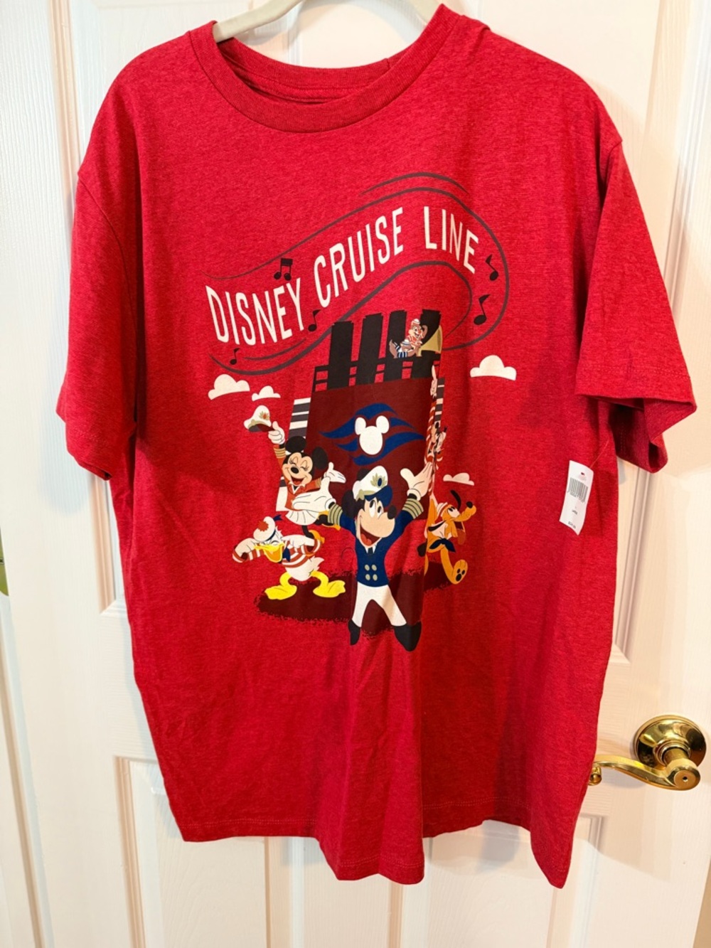 Disney Red  Cruise Line Graphic Tee New with tag size Large